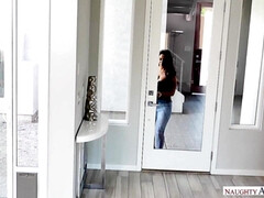 Gros seins, Brunette brune, Plantureuse, Tir de sperme, Hard, Mère que j'aimerais baiser, Actrice du porno, Nénés