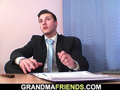 Schönheit, Blondine, Geile alte tussi, Kehlenfick, Reif, Milf, Stiefmutter, Flotter dreier