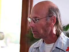 Grote mammen, Bedriegen, Dubbele penetratie, Zwart, Hardcore, Moeder die ik wil neuken, Orgie, Tieten likken