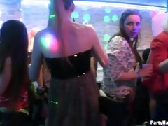 素人, デカパイ, 着衣女と全裸男, ダンス, 女, キス, オージー, パーティ