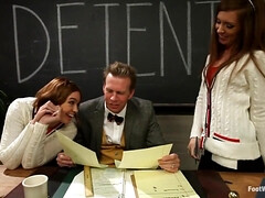 デカ尻, デカチン, 茶髪の, フェティッシュ, 足フェチ, 足コキ, Hd, 三人