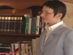 Anal, Tetas grandes, Mamada, Corridas, Pajear, Madres para coger, Fumando, Adolescente