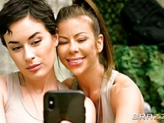 69, デカパイ, 指いじり, なめる, オナニー, オマンコ, ストリッピング, ユニフォーム