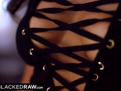 Gros seins, Noire, Sucer une bite, Interracial, Fille latino, Léchez, Seins naturels, Chevaucher