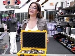 Achterkamer, Grote lul, Grote mammen, Pijpbeurt, Lul, Brillen, Handbeurt, Gezichtspunt