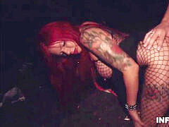 Enthousiasteling, Pijpbeurt, Sperma shot, Duits, Masturbatie, Moeder die ik wil neuken, Roodharige vrouw, Tatoeage