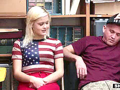 Tir de sperme, Bureau, Petite femme, Police, Maigrichonne, Adolescente