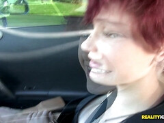 Blasen, Braunhaarige, Aufs gesicht abspritzen, Masturbation, Piercing, Rotschopf, Kurzes haar, Dürr