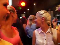 衣服着たままセックス, 人形, レズビアン, オージー, パーティ, ポルノスター, 赤毛, スインガー