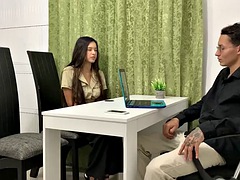 Grosse bite, Sucer une bite, Éjaculation interne, Fétiche, Fétiche des pieds, Fille latino, Bureau, Pov