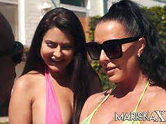 Минет, Лизание, Милф, Мамочка, Киски, Реалити, Кричащие, Втроем