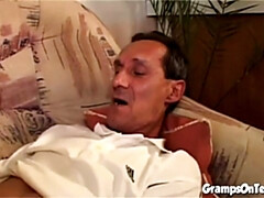 18 jahre, Spermaladung, Hardcore, Hd, Reif, Zierlich, Jungendliche (18+), Flotter dreier