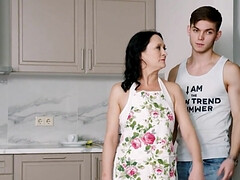 Grote lul, Grote mammen, Pijpbeurt, Bruinharig, Seksspeelgoed, Omie, Hd, Russisch