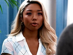 18 ans, Grosse bite, Gros seins, Sucer une bite, Tir de sperme, Interracial, Chatte, Adolescente