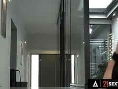 Sucer une bite, Éjaculer dans la bouche, Gorge profonde, Hd, Bureau, Rugueux, Criant, Plan cul à trois