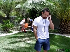 Kehlenfick, Aufs gesicht abspritzen, Fingern, Hd, Im freien, Dusche, Jungendliche (18+), Titten