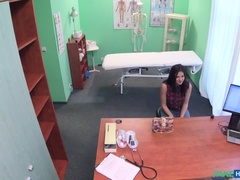 Amateur, Tromperie, Couple, Médecin, Masturbation, Infirmière, Pov, Uniforme