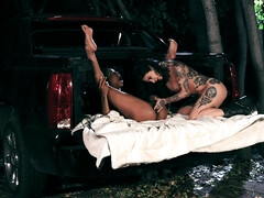 Поза 69, Черные, Поцелуи, Лесбиянка, Лизание, На природе, Киски, Сиськи