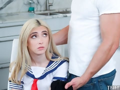 ブロンド, フェラチオ, バック, 服従, 手コキする, なめる, ガリガリ, ティーン