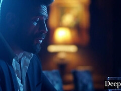 En levrette, Érotique, Partouze, Groupe, Interracial, Seins naturels, Orgie, Nénés