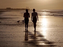 Fille Au Pair With Esperanza Del Horno And Marie Clarence