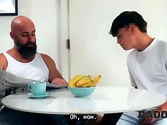 Bizarro, Morena, Papá, Novia, Enorme, Tetas naturales, Gritar, Tetas