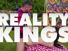 Gros seins, Lunettes, Énorme, Mère que j'aimerais baiser, Rousse roux, Espagnole, Nénés