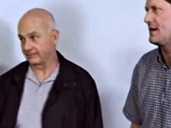 Leie, Paar, Gehörnter ehemann, Aufs gesicht abspritzen, Ablutschen, Swingers, Flotter dreier, Ehefrau