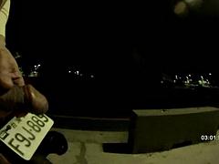 Большой член, На публике, Трансы