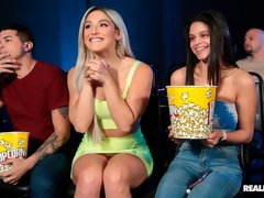 In den arsch, Blondine, Gehörnter ehemann, Hundestellung, Fetisch, Handjob, Küssen, Jungendliche (18+)