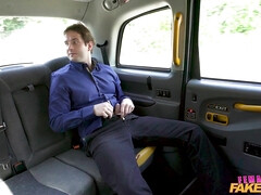 Leie, Vollbusig, Kehlenfick, Fett, Würgen, Handjob, Reif, Im freien