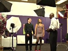 Lieveling, Grote lul, Pijpbeurt, Bruinharig, Man die toekijkt, Interraciaal, Lesbisch