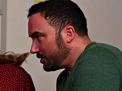 美女, フェラチオ, 着衣女と全裸男, フェムドム, グループ, 手コキする, オナニー, フェラする