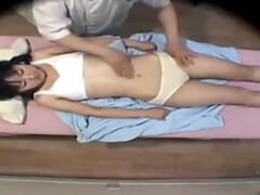 素人, アジア人, 手コキする, マッサージ, 天然, オーガズム, ティーン, オッパイの
