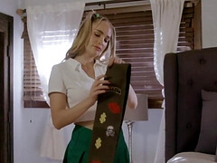 素人, 美女, フェラチオ, 家族, フェティッシュ, スパンキング, ティーン, 三人