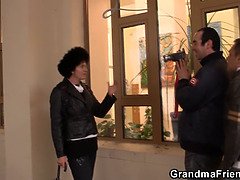 お婆さん, 毛深い, Hd, 熟年, オマンコ, 現実, 馬乗り, 三人