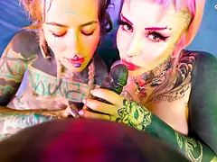 Amateur, Anal, Gros seins, Sucer une bite, Hd, Monstre, Orgasme, Tatouage