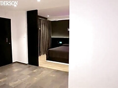 Cul, Grosse bite, Sucer une bite, Brunette brune, Éjaculation interne, Humiliation, Léchez, Pov