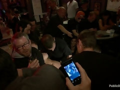 Anaal, Gebondenheid, Dominatie, Vrouw, Vernedering, Openbaar, Ruw, Slaaf