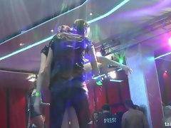 Vestidas, Bailar, Interracial, Lesbiana, Orgía, Satén, Intercambio de parejas, Mojado