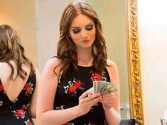 Blond, Pijpbeurt, Harig, Likken, Moeder die ik wil neuken, Kut duiken, Kousen, Tieten likken