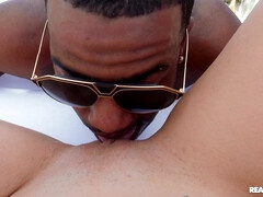 Asiatique, Cul, Gorge profonde, Fille latino, Léchez, Seins naturels, Piscine, Nénés