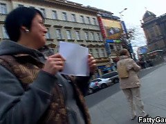 Grosse titten, Blasen, Braunhaarige, Geile alte tussi, Kehlenfick, Milf, Mutti, Stiefmutter