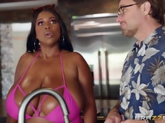 Grosse titten, Bikini, Schwarz, Blondine, Schwarz, Riesig, Öl, Titten