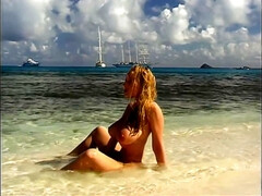 Enthousiasteling, Strand, Compilatie, Masturbatie, Natuurlijke tieten, Alleen, Tieten likken, Oud