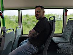 Grosser schwanz, Blasen, Braunhaarige, Hardcore, Lecken, Reif, Milf, Rasiert