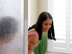 18 jahre, Grosser schwanz, Blasen, Braunhaarige, Handjob, Zierlich, Pornostars, Jungendliche (18+)