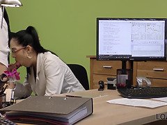 Минет, Брюнетки, Постарше, Глубокая глотка, Мастурбация, Милф, Кричащие, Мачеха