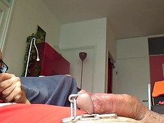 Chain in cum, cum out cock