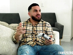 Gros seins, Sucer une bite, Brunette brune, Branlette thaïlandaise, Hd, Petite femme, Adolescente, Plan cul à trois